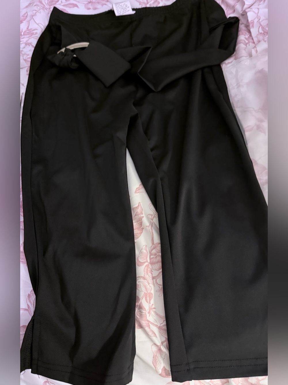 🌻High-Rise Black Wide-Leg Jumpsuit with Self Tie🌻design working buckle.